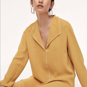 BNWT aritzia babaton rena blouse/shirt